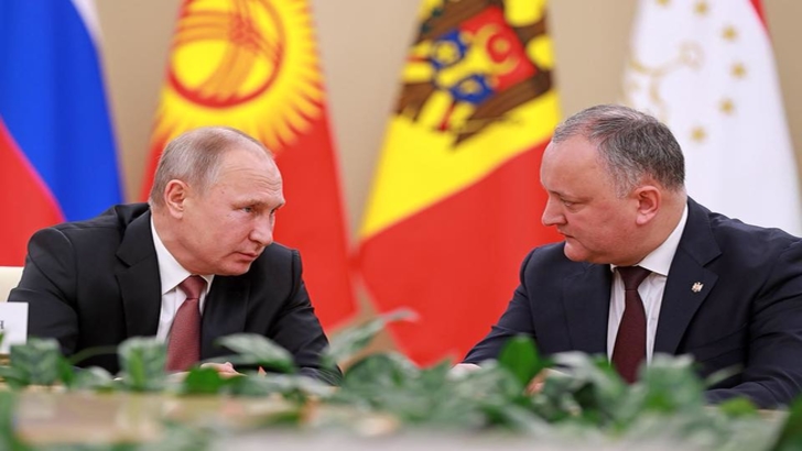 Kommersant: „Rusia plăteşte întreţinerea Moldovei”, cu scopul de a-i asigura lui Dodon un nou mandat de preşedinte